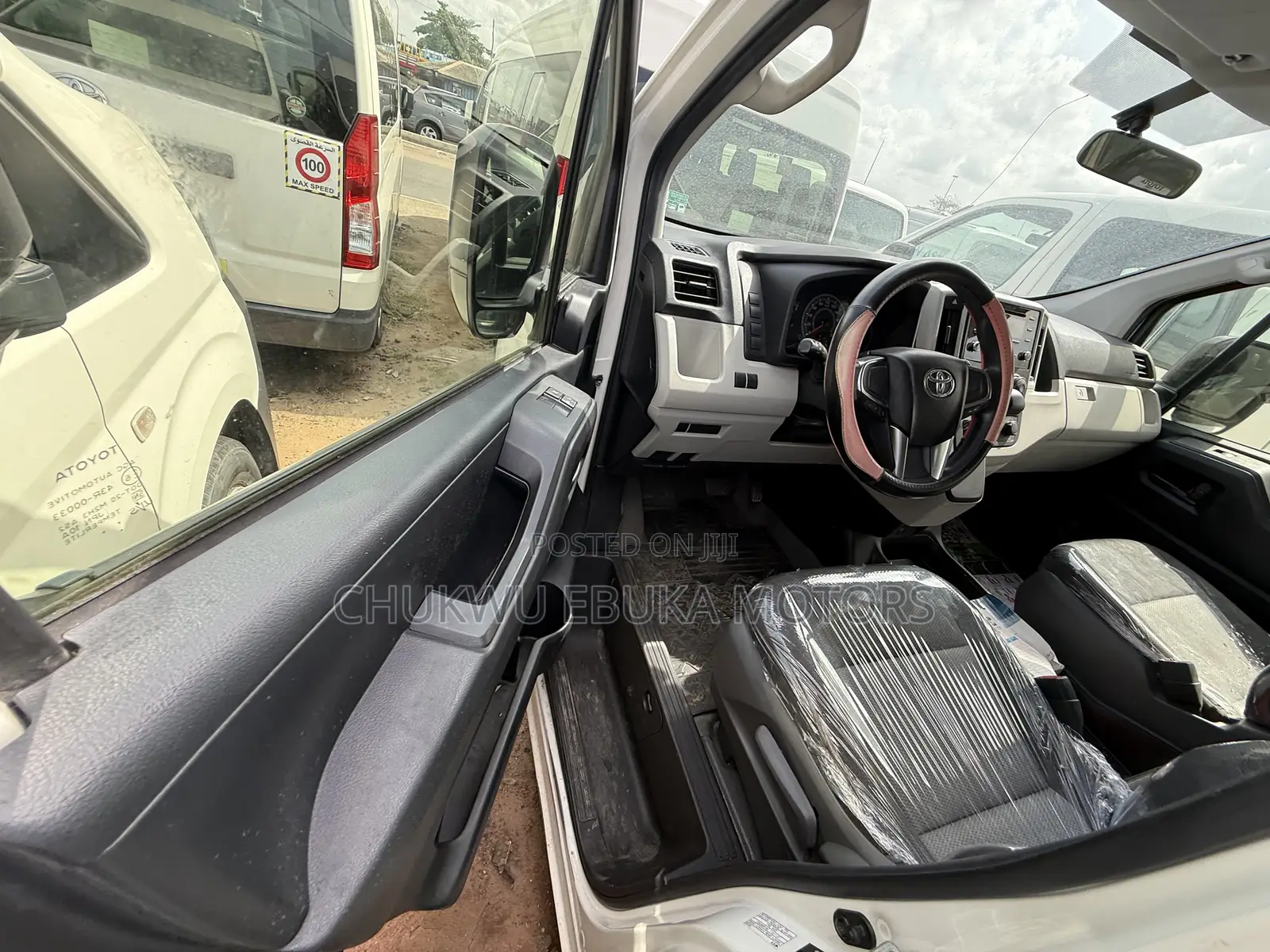 Toyota HiAce 2021 White