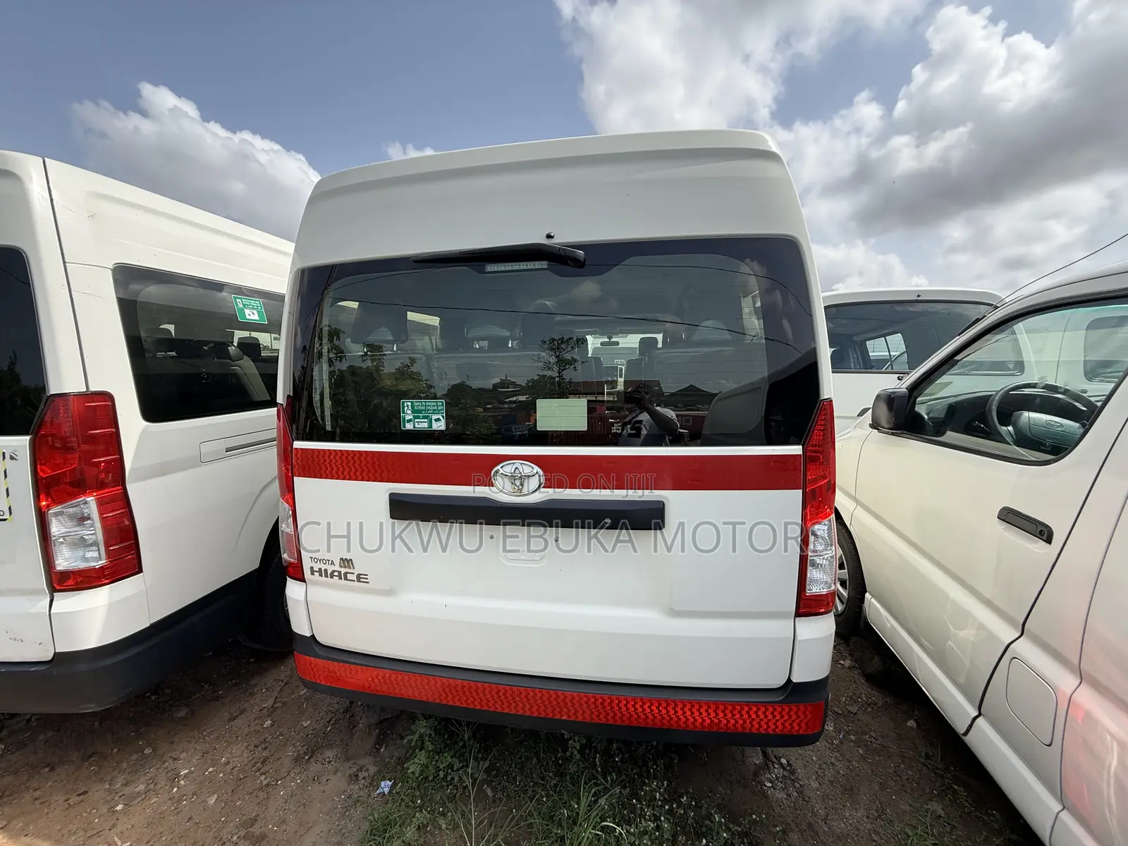 Toyota HiAce 2021 White