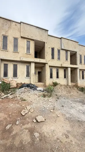 4bdrm Townhouse/Terrace in Apo District for sale