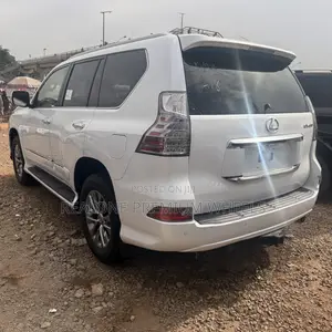 Lexus GX 460 Luxury 2016 White
