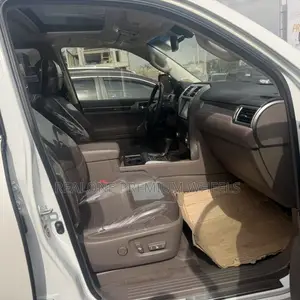 Lexus GX 460 Luxury 2016 White