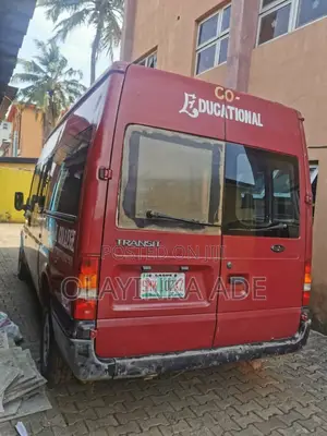 Ford Transit 2005 Red