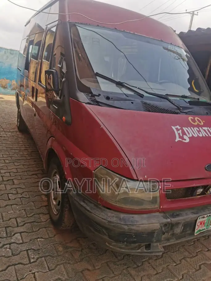 Ford Transit 2005 Red
