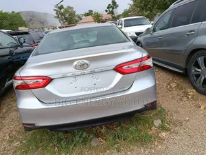 Toyota Camry LE FWD 2020 Silver