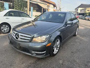 Mercedes-Benz C300 Luxury 4Matic Sedan AWD (3.0L 6cyl 7A) 2012 Gray