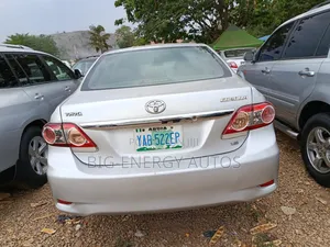 Toyota Corolla LE 4dr Sedan (1.8L 4cyl 4A) 2012 Silver