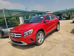 Mercedes-Benz GLA 250 2017 Red