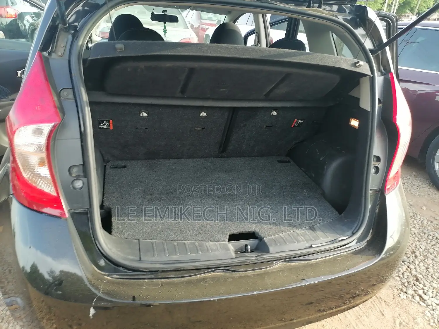 Nissan Versa 2014 Black