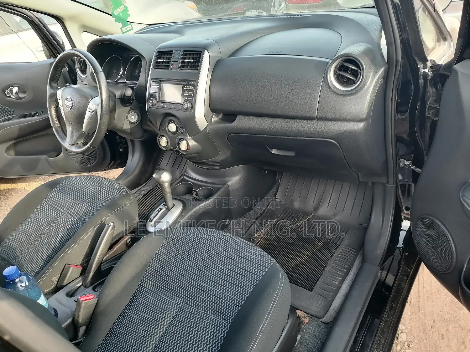 Nissan Versa 2014 Black