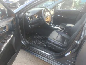 Toyota Camry XLE 4dr Sedan (2.5L 4cyl 6A) 2015 Gray