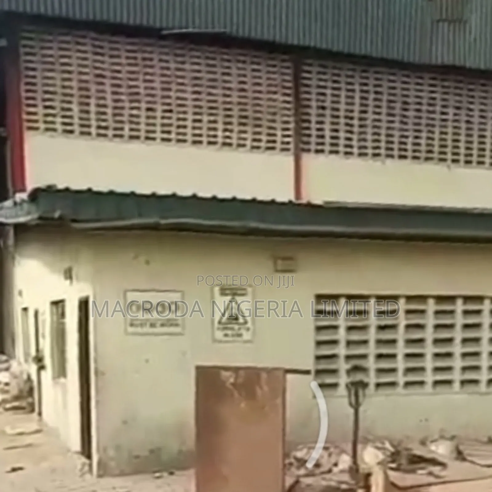 Warehouse on 1 Acre at Ayetoro