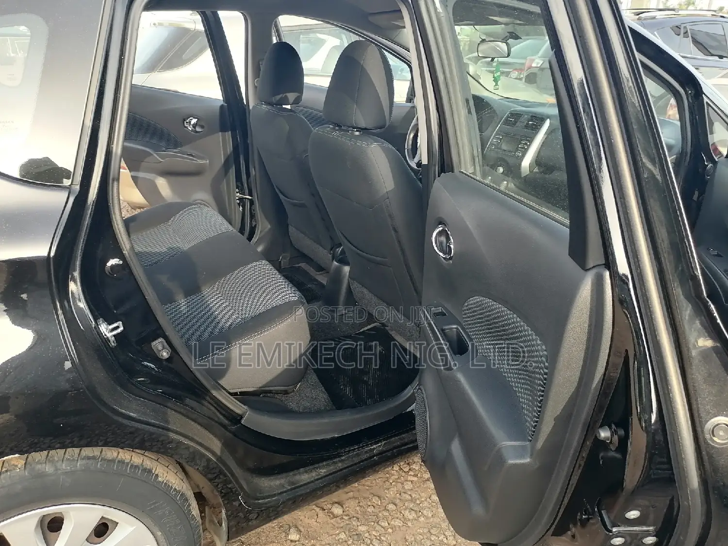 Nissan Versa 2014 Black