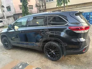 Toyota Highlander 2016 Black