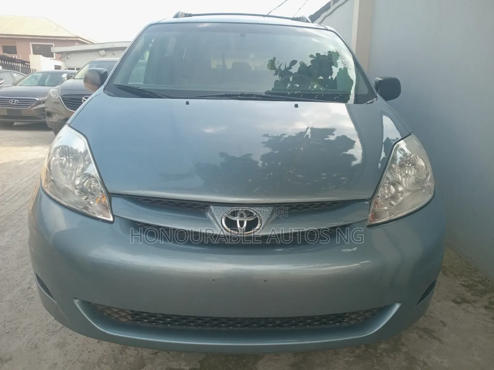 Toyota Sienna LE 2009 Blue