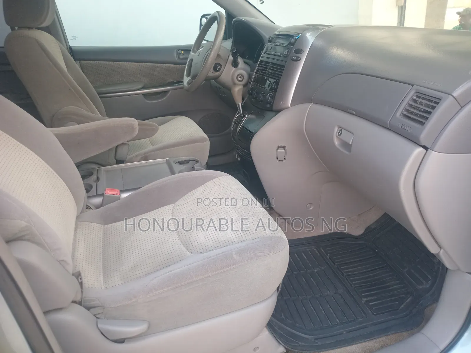 Toyota Sienna LE 2009 Blue
