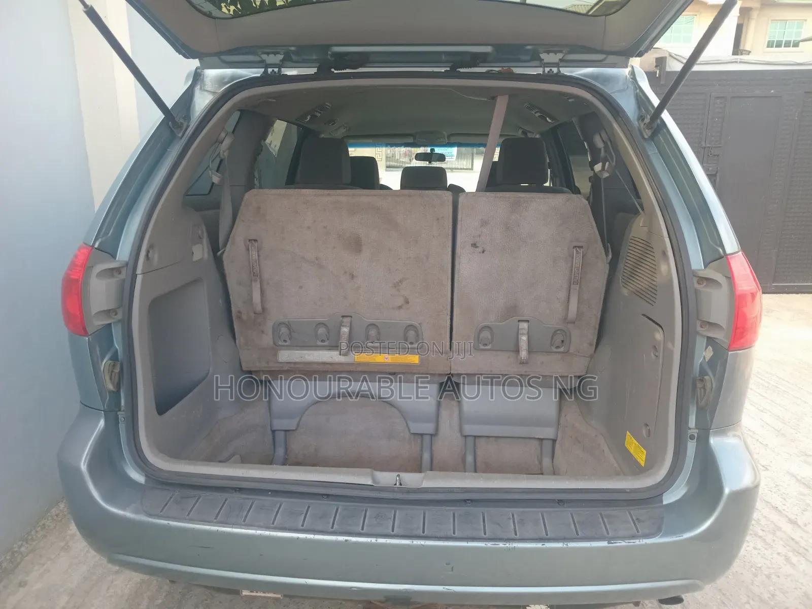 Toyota Sienna LE 2009 Blue
