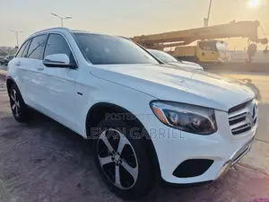 Mercedes-Benz GLC-Class 2016 Off white