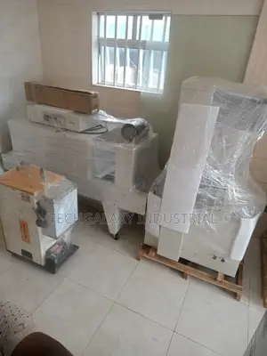 Semi Automatic Shrink Wrapping Machine
