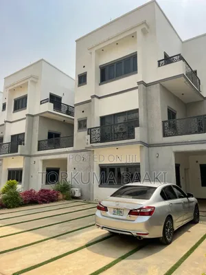 5bdrm Townhouse/Terrace in Katampe Extension for sale