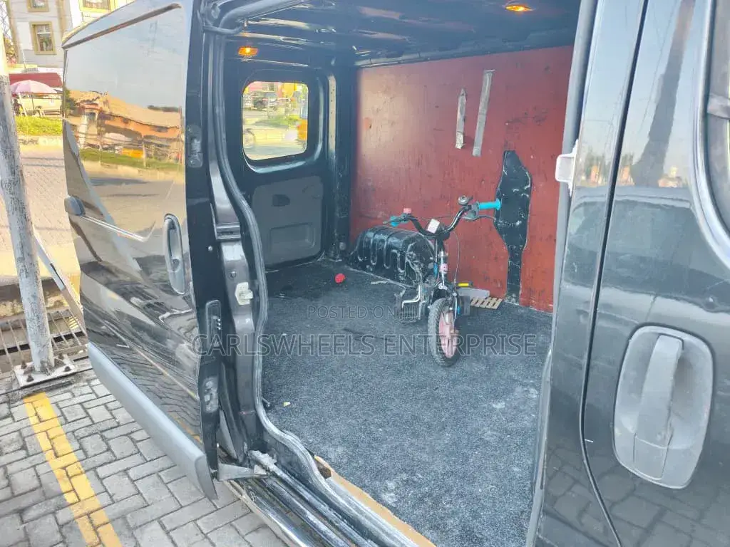 Opel Vivaro 2007 Black
