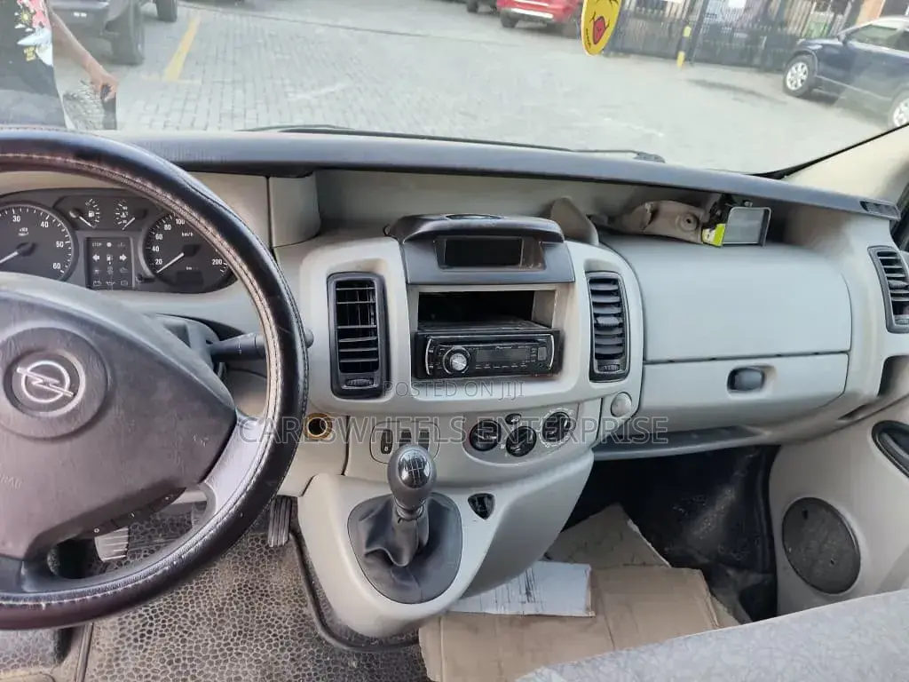 Opel Vivaro 2007 Black