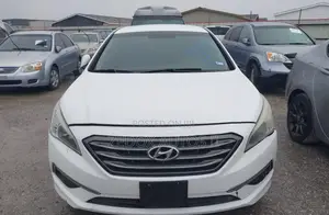Hyundai Sonata Sport 4dr Sedan (2.4L 4cyl 6A) 2015 White