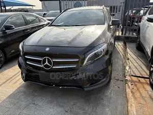 Mercedes-Benz GLA 250 2016 Black