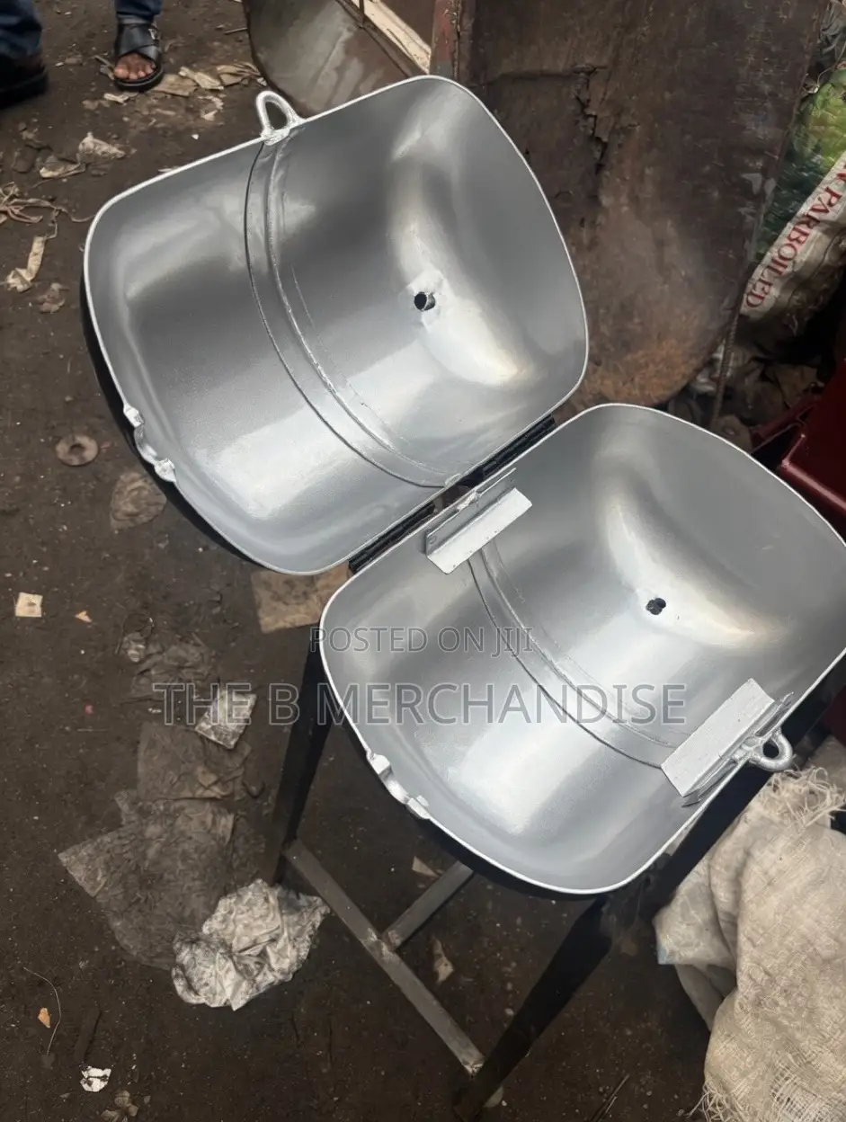 Small Barbecue Grill Stand