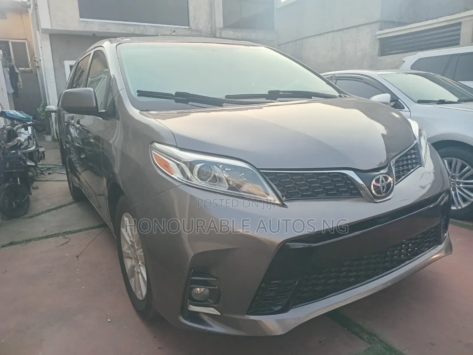 Toyota Sienna 2015 Gray