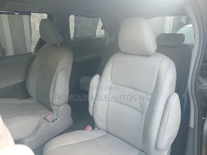 Toyota Sienna 2015 Gray