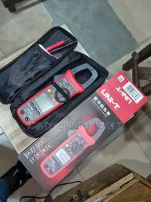 Uni-T Clamp Meter 204+