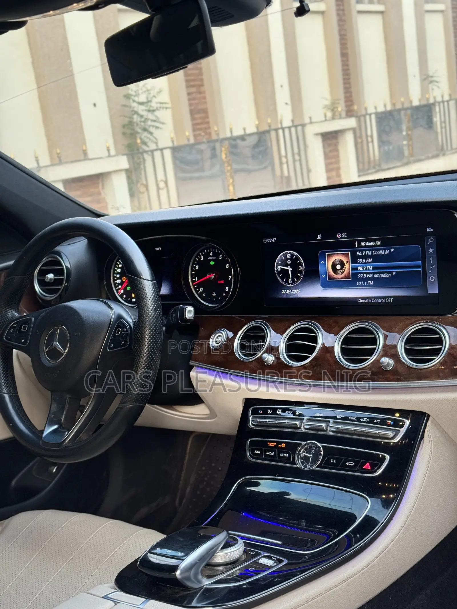 Mercedes-Benz E300 2017 White