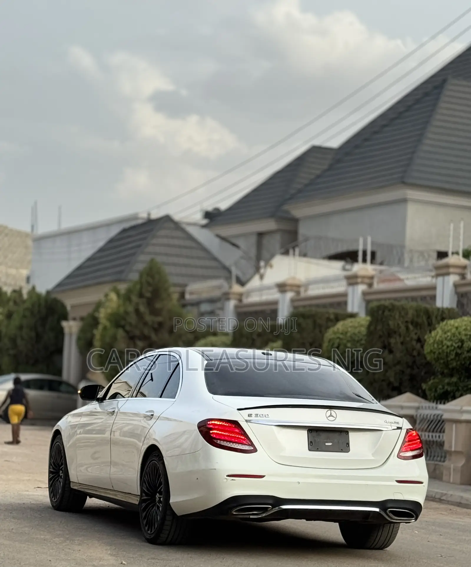 Mercedes-Benz E300 2017 White