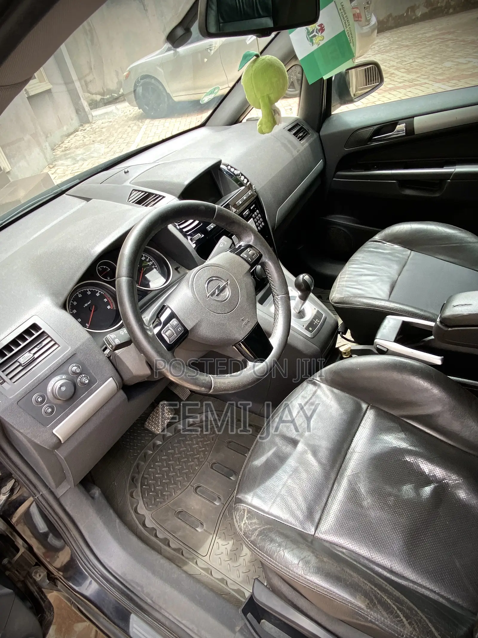 Opel Vivaro 2010 Black