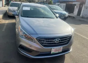 Hyundai Sonata Sport 2.0T Sedan FWD (2.0L 4cyl 6A) 2016 Silver