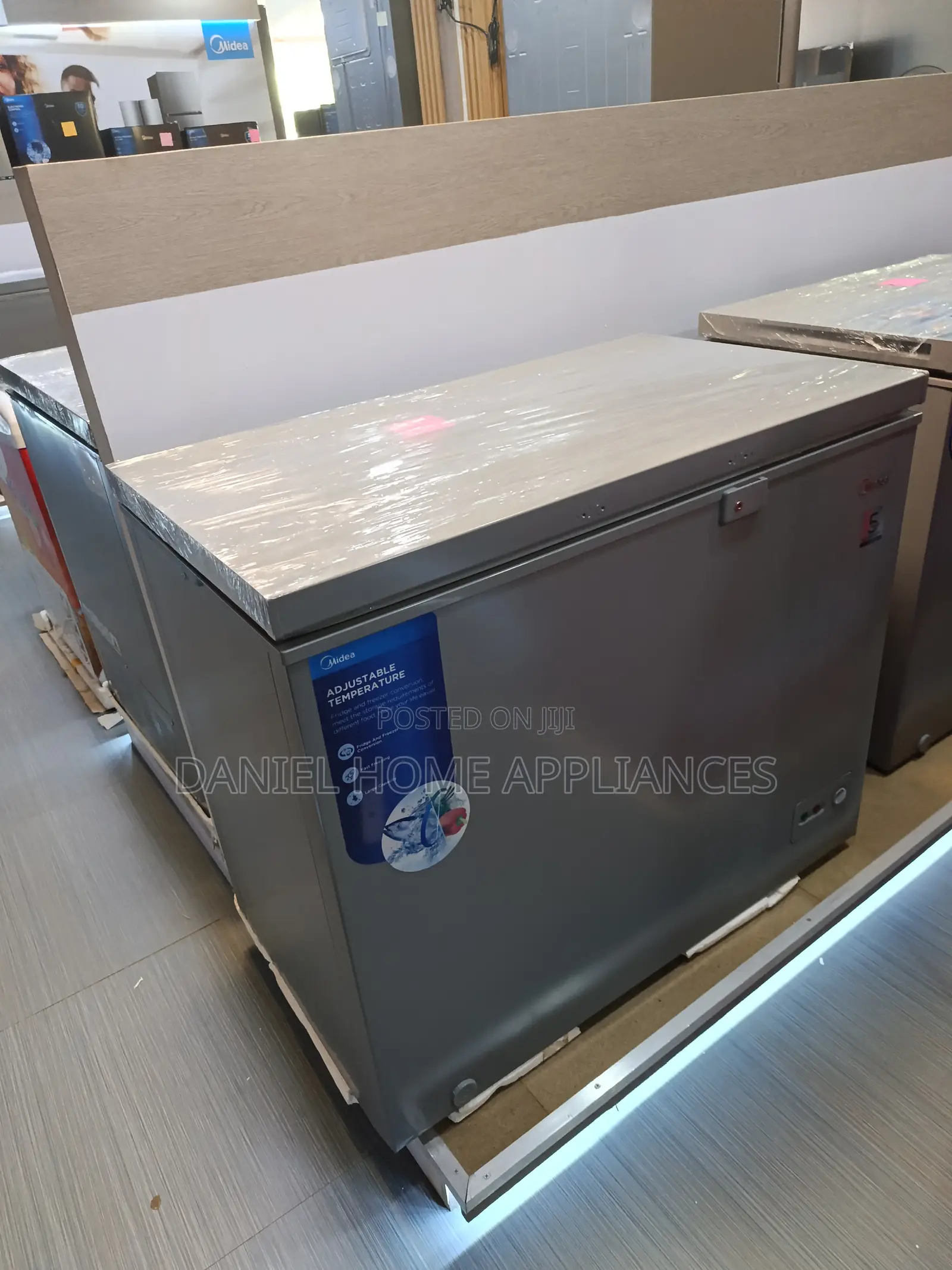 Midea Chest Freezer, 245-Liter