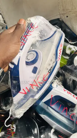 Steam Iron (Like New)