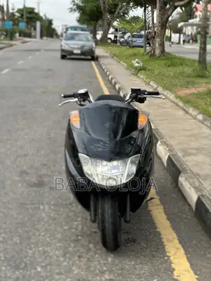 Yamaha 2019 Black