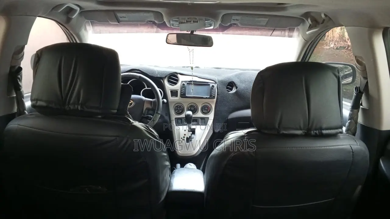 Toyota Matrix 2010 Gray