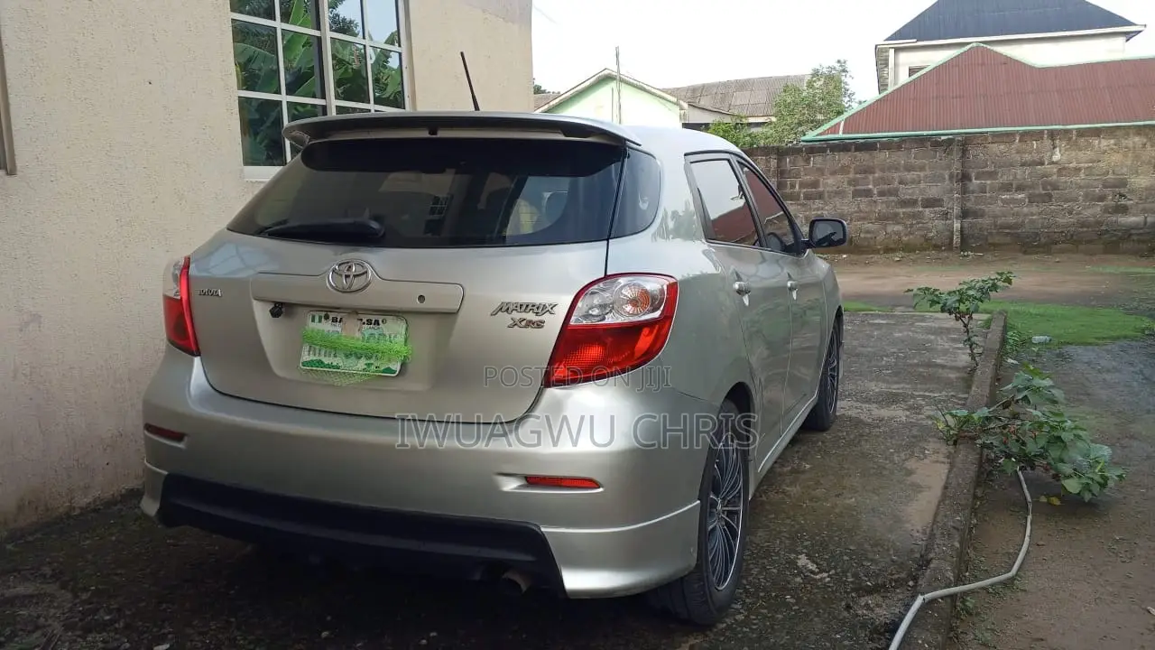 Toyota Matrix 2010 Gray