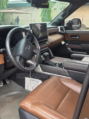 Toyota Tundra 2024 Black