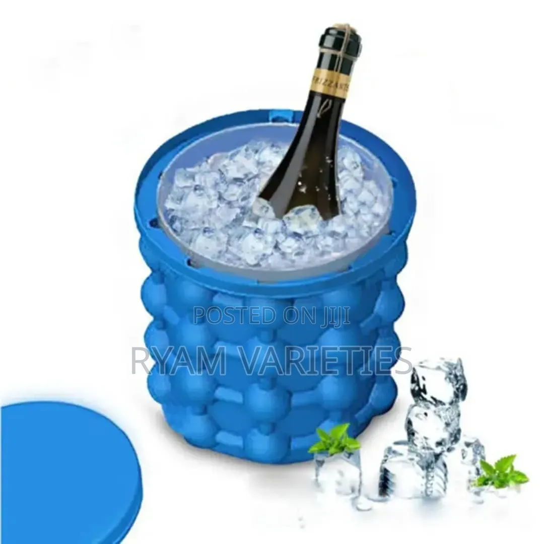 Portable Silicone Ice Cube Maker Bucket With Lid