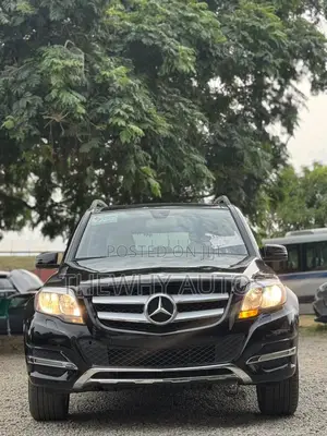 Mercedes-Benz GLK-Class 350 2014 Black