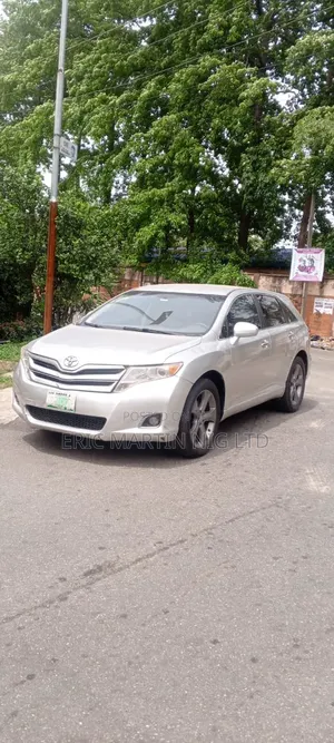 Toyota Venza 2011 Silver