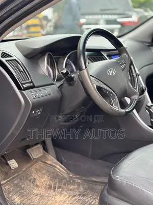 Hyundai Sonata Limited Sedan FWD (2.4L 4cyl 6A) 2012 Gray