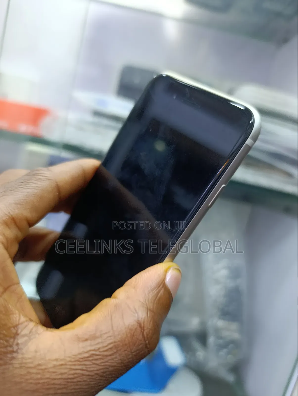 Apple iPhone SE (2022) 64 GB Red