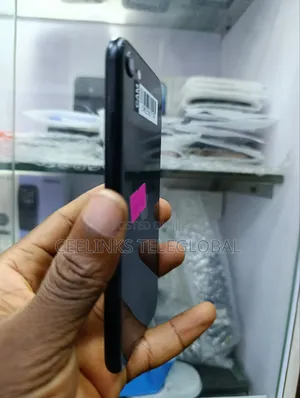 Apple iPhone SE (2022) 64 GB Black