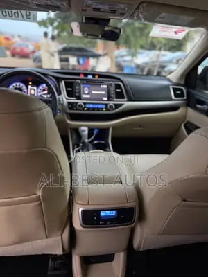 Toyota Highlander 2018 Maroon