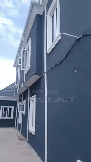 3bdrm Apartment in Peace Estate, Akala Express for rent