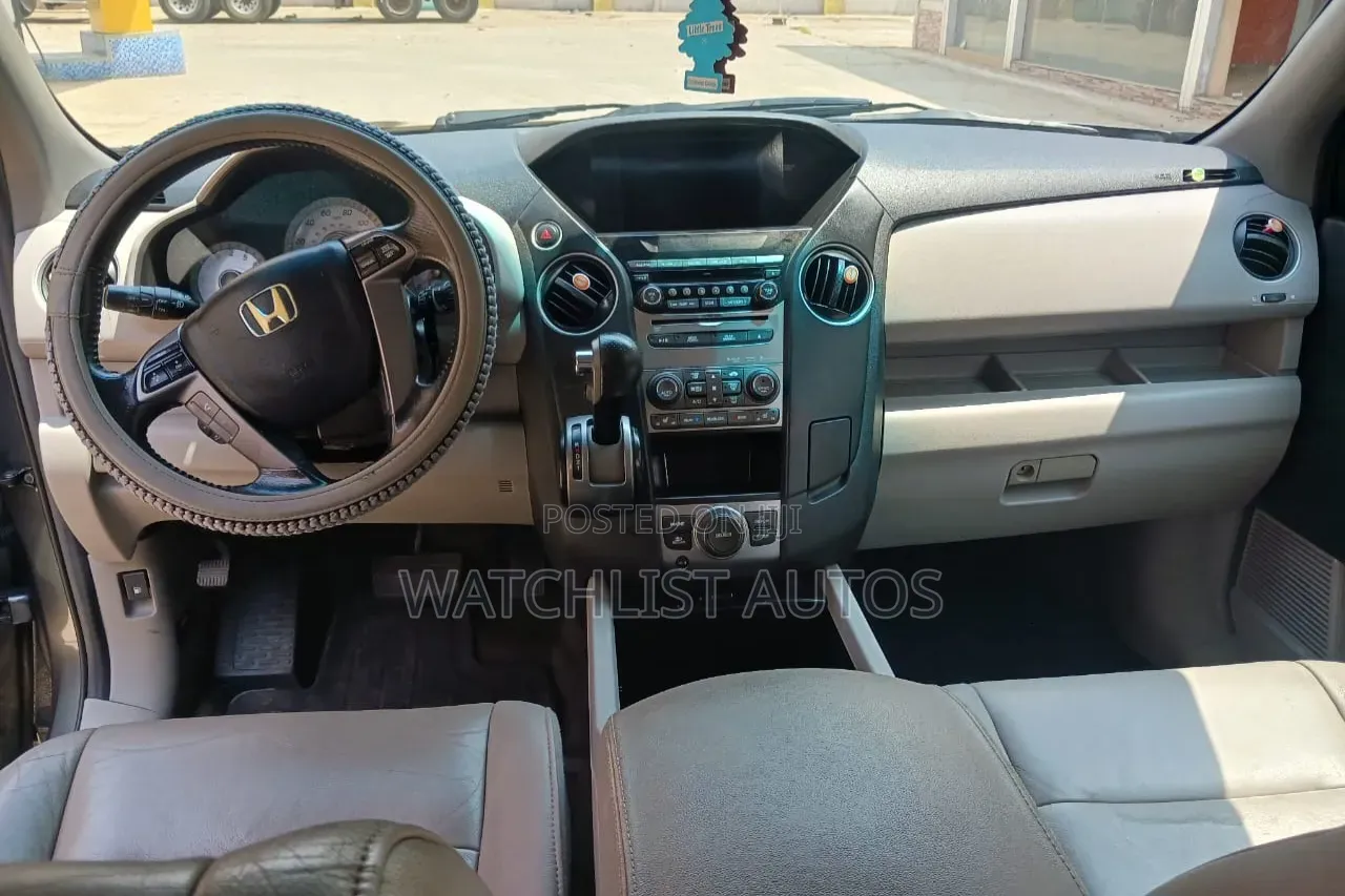 Honda Pilot 2012 Gray